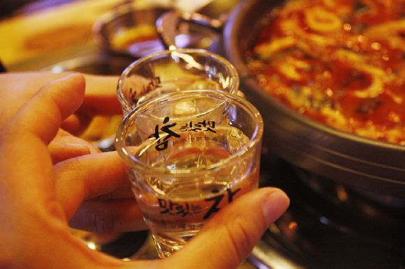 남성호르몬을 늘리는 식단을 해도 과도한 음주 등 생활습관이 나쁘면 효과가 떨어진다. 사진은 본 기사 내용과 무관.  [사진=픽사베이 @Standpoint]