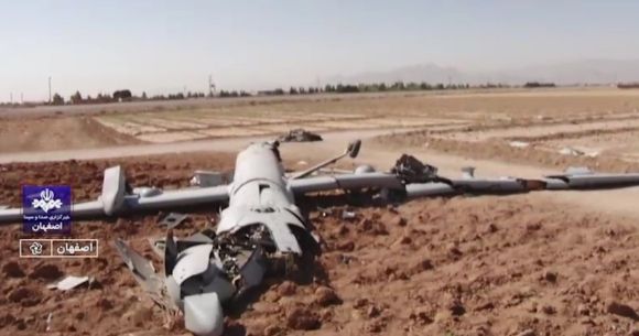 이란 IRIB방송이 공개한 이스라엘 드론 격추 사진 [사진=IRIB]