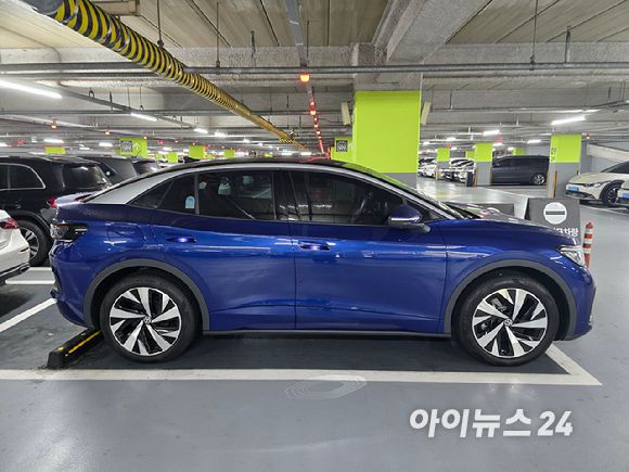 폭스바겐 'ID.5' 측면. [사진=김종성 기자]