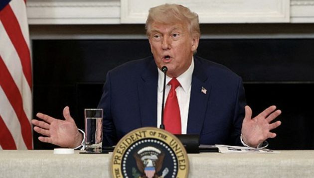 지난달 9일 도널드 트럼프 미국 대통령이 워싱턴 백악관의 국빈식당(State Dining Room)에서 열린 '인베스트 아메리카(Invest America) 라운드테이블'에서 발언하고 있다.  [사진=로이터/연합뉴스]