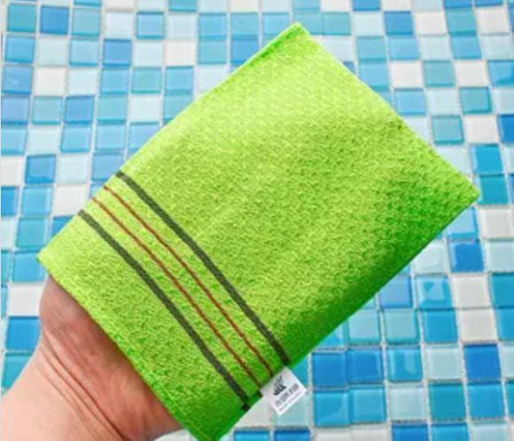 목욕탕에 세신(때밀이)을 받으러 갔다가 불쾌한 일을 겪었다는 한 누리꾼의 사연이 전해졌다. 사진은 이태리 타올. [사진=X 갈무리 ]