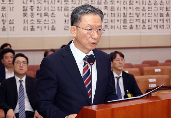 정성호 법무부 장관 후보자가 16일 국회 법제사법위원회에서 열린 인사청문회에서 발언하고 있다. [사진=연합뉴스]