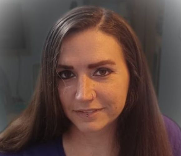 오드리는 16살 때 교통사고로 인해 전신이 마비됐다. 사진은 해당 여성. [사진=X 갈무리]