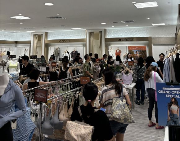 안다르 싱가포르 다카시마야 매장. [사진=안다르]