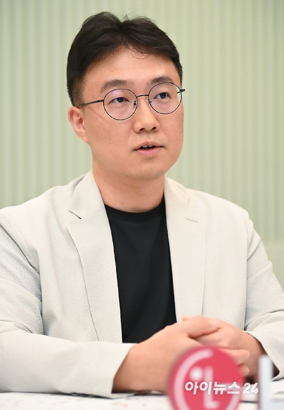 이진식 LG AI연구원 엑사원 랩장이 21일 오후 서울 강서구 LG AI연구원 본사에서 아이뉴스24와 인터뷰를 하고 있다. [사진=곽영래 기자]