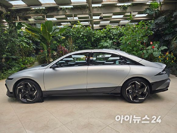 현대차 '더 뉴 아이오닉 6' 측면. [사진=김종성 기자]