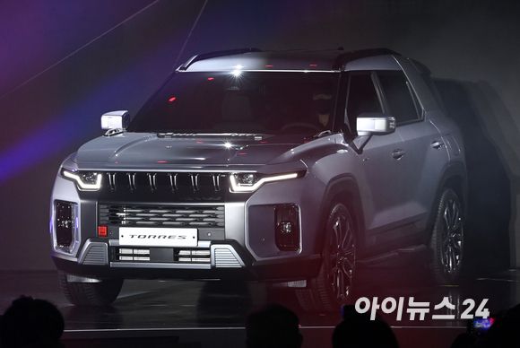 KG모빌리티 토레스