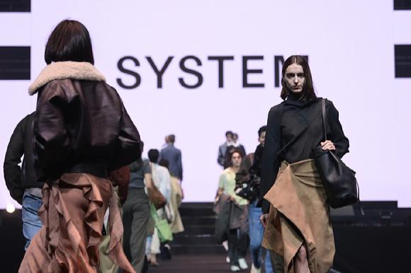 지난 7일 태국 현지에서 진행한 한섬 시스템·시스템옴므 패션쇼를 진행하는 모습. [사진=한섬]
