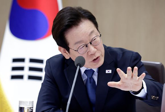 이재명 대통령이 21일 용산 대통령실에서 열린 국무회의에서 발언하고 있다. 2025.10.21 [대통령실통신사진기자단] [사진=연합뉴스]