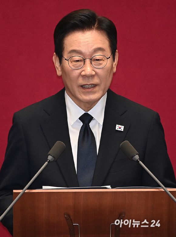 이재명 대통령이 4일 오전 국회에서 2026년도 예산안에 대한 시정연설을 하고 있다. [사진=곽영래 기자]