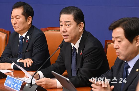 김병기 더불어민주당 원내대표가 5일 서울 여의도 국회에서 열린 최고위원회의에서 발언하고 있다. [사진=곽영래 기자]