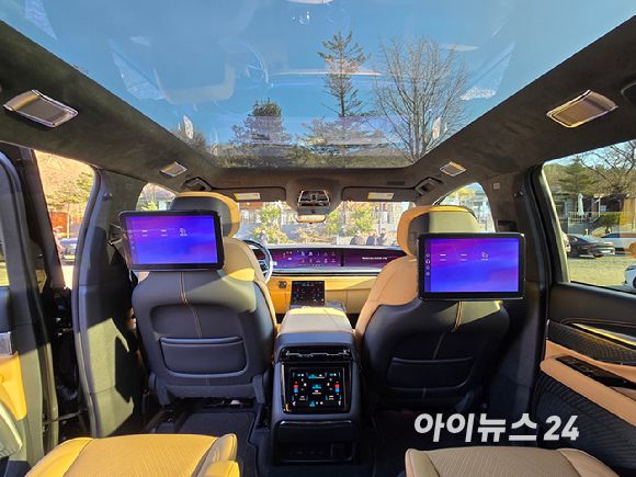 캐딜락 '에스컬레이드 IQ' 인테리어. [사진=김종성 기자]