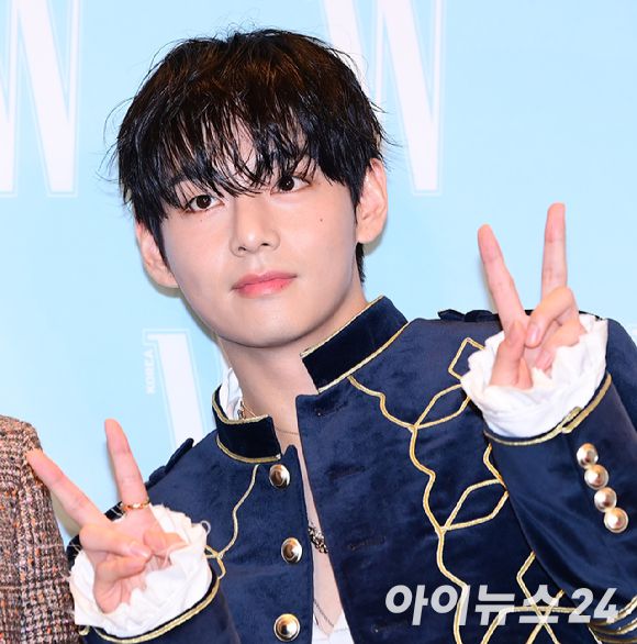 그룹 방탄소년단(BTS) 뷔가 지난 10월 서울 종로구 포시즌스 호텔에서 열린 제20회 유방암 인식 항상 캠페인 자선 행사 'LOVR YOUR'에 참석하고 있다. [사진=정소희 기자]