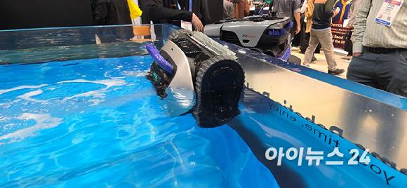 중국 가전 기업 드리미가 선보인 물때 청소 로봇[사진=박지은 기자]