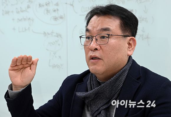 남상도 미소정보기술 대표가 6일 서울 강남구 미소정보기술 연구소에서 아이뉴스24와 인터뷰를 하고 있다. [사진=곽영래 기자]