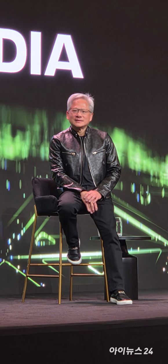 0106 현지시간 엔비디아 전시관 퐁텐블로 젠슨황 [사진=박지은 기자]