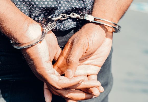 수년간 친딸을 성폭행한 50대 아버지가 항소심에서 중형을 선고받았다. 기사와 직접적인 관련이 없는 이미지. [사진=픽셀스]