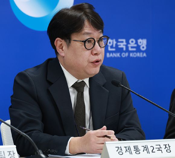 이동원 한국은행 경제통계2국장이 22일 오전 서울 중구 한국은행에서 열린 2025년 4/4분기 및 연간 실질 국내총생산(속보) 기자설명회에서 발언하고 있다. [사진=한국은행]