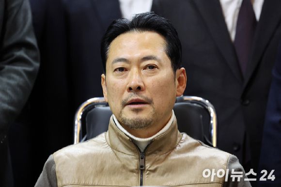 통일교·공천헌금 '쌍특검'을 요구하며 8일째 단식을 진행 중인 장동혁 국민의힘 대표가 지난 22일 서울 여의도 국회에서 단식을 중단하고 발언하고 있다. [사진=곽영래 기자]