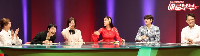 함소원이 '애로부부' 찐 애청자라고 밝혔다. [사진=채널A, SKY채널]