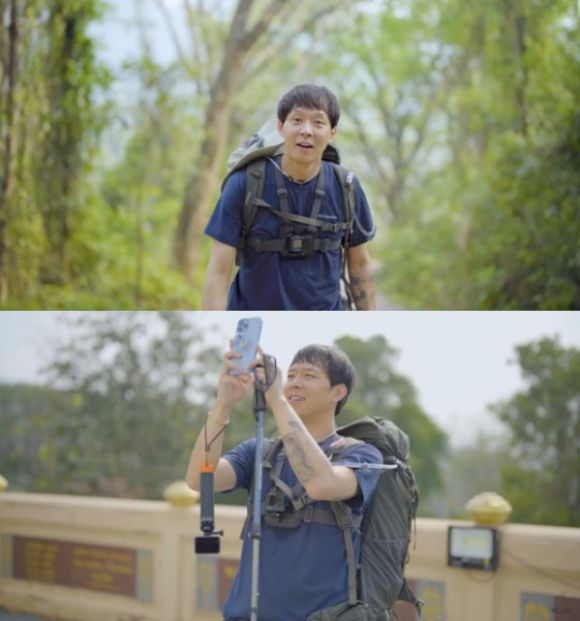 해외 체류 중인 박유천의 근황이 공개됐다. [사진=유튜브 채널 'LOGBOOK Official' 캡처]