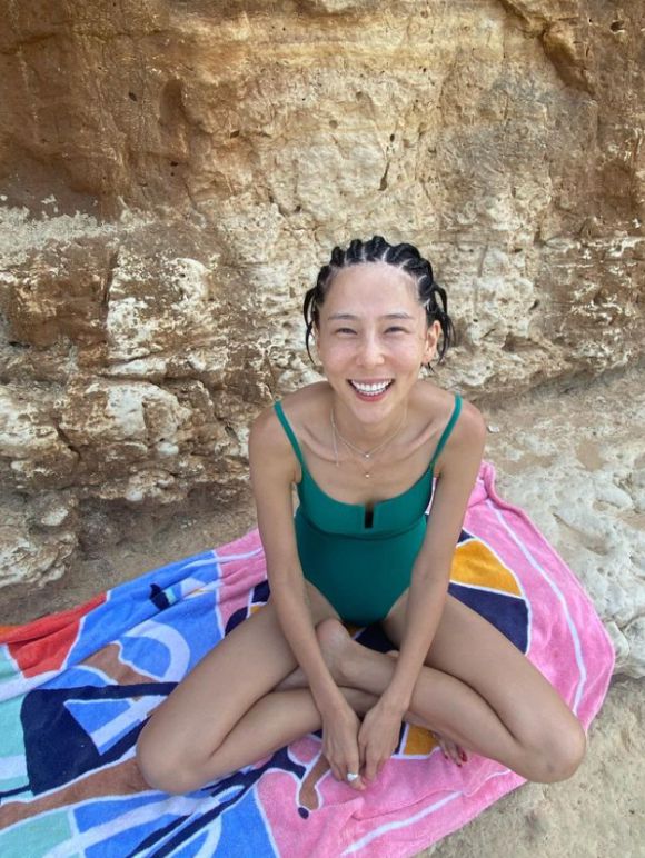 김나영이 이탈리아 해변에서 휴가를 즐기고 있다. [사진=김나영 인스타그램]