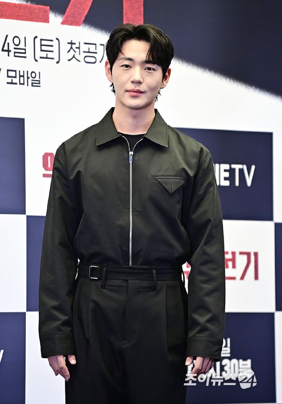 배우 신재하가 13일 오후 서울 마포구 스탠포드호텔 서울에서 진행된 지니 TV 오리지널 드라마 '악인전기' 제작발표회에서 포토타임을 갖고 있다. [사진=곽영래 기자]