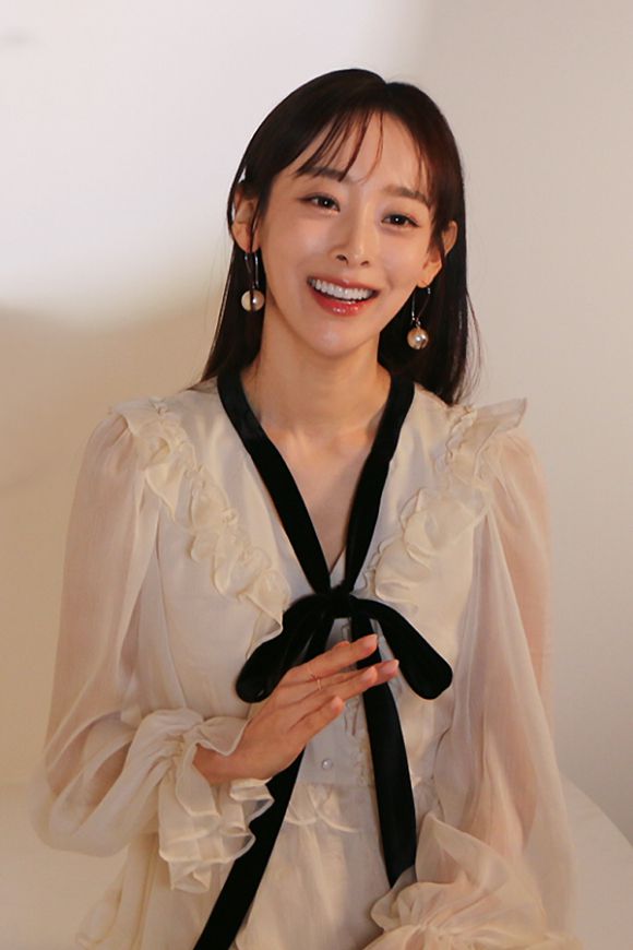 트로트 가수 오승하 프로필. [사진=월드아트팩토리]