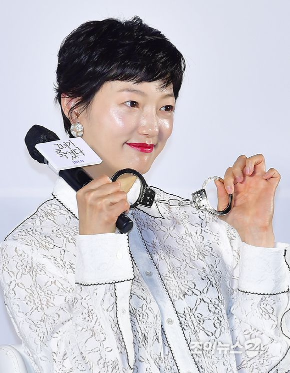 배우 이엘이 17일 오전 서울 성동구 메가박스 성수에서 열린  영화 '그녀가 죽었다' 제작보고회에서 질문에 답변하고 있다. [사진=곽영래 기자]