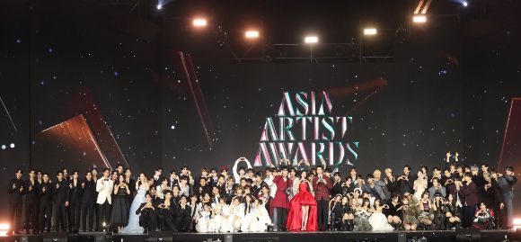 '제 9회 아시아 아티스트 어워즈'(AAA 2024) 단체사진 [사진=AAA 조직위원회]