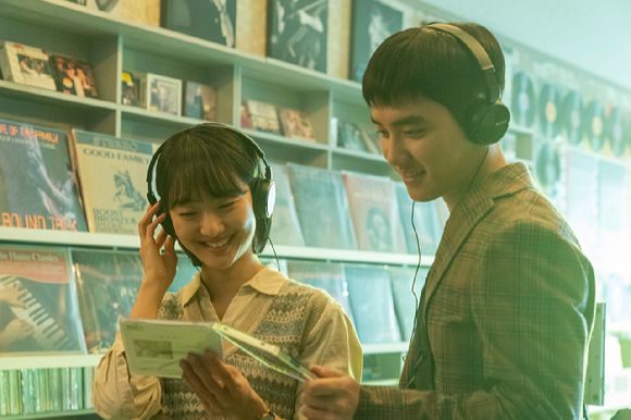 배우 도경수와 원진아가 영화 '말할 수 없는 비밀'에서 호흡을 맞추고 있다. [사진=플러스엠 엔터테인먼트]