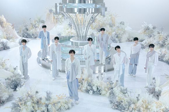 제로베이스원 단체 콘셉트 포토 [사진=웨이크원]