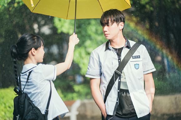 배우 전소니, 이준영이 넷플릭스 시리즈 '멜로무비'에서 열연하고 있다. [사진=넷플릭스]