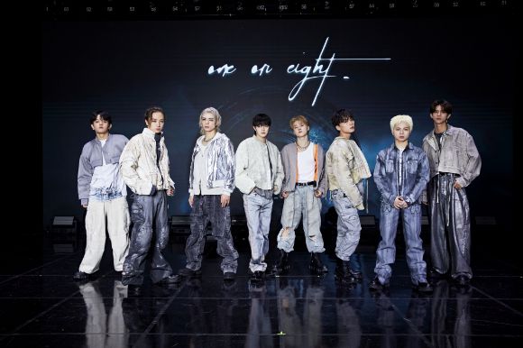 원오어에이트 단체 이미지 [사진=빌리언스]