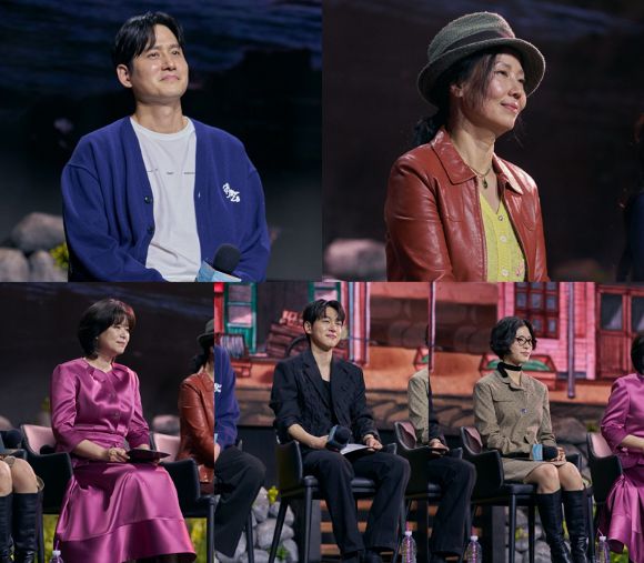 배우 박해준, 오민애, 장혜진, 강유석, 이수경이 넷플릭스 시리즈 '폭싹 속았수다'의 '잘도! 폭싹 속았수다 금은동 마을잔치' 행사에 참여하고 있다. [사진=넷플릭스]