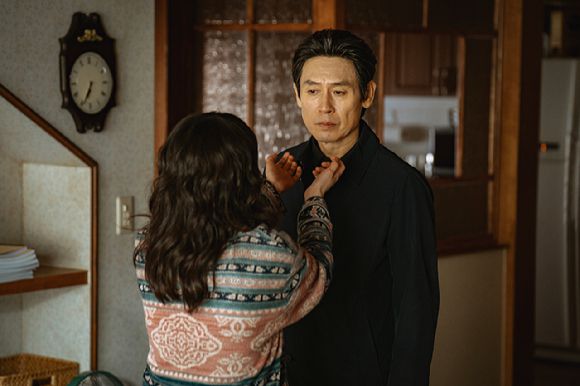 '하이퍼나이프' 설경구 스틸. [사진=월트디즈니 컴퍼니 코리아]