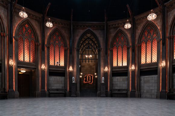 2일 파주 야당동 스튜디오 유지니아에서 진행된 '데블스 플랜2' 세트 비짓에서 정종연 PD가 프로그램에 대해 설명하고 있다. [사진=넷플릭스]