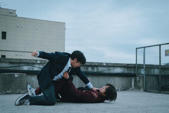 배우 박지훈, 이준영이 넷플릭스 시리즈 '약한영웅 Class 2'에서 열연하고 있다. [사진=넷플릭스]