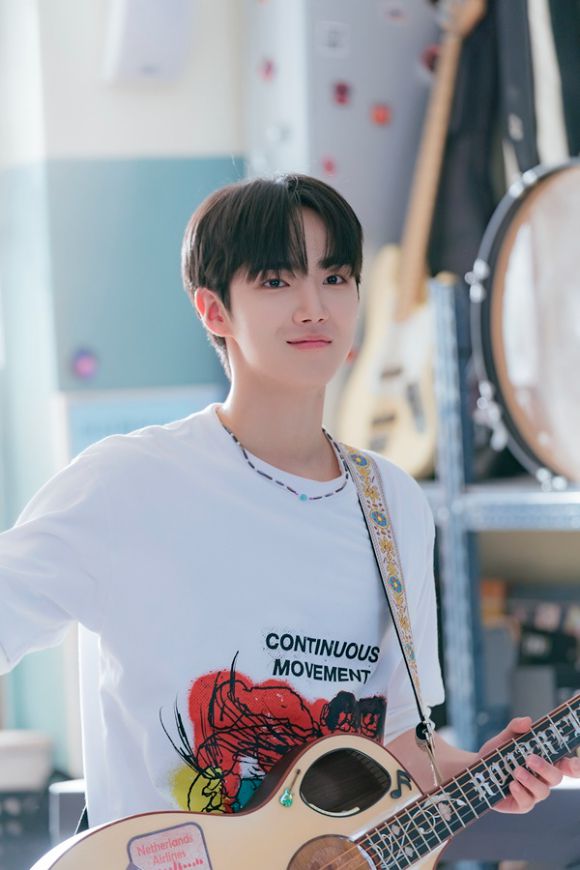 배우 하유준이 SBS 청춘 드라마 '사계의 봄'에서 사계 역을 연기하고 있다. [사진=㈜FNC스토리]