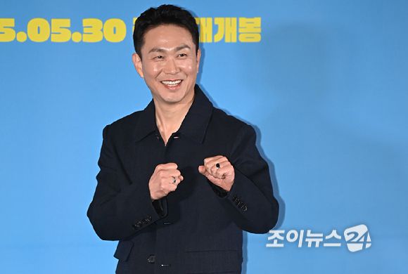 배우 오정세가 26일 오후 서울 용산구 CGV용산아이파크몰에서 영화 ‘하이파이브’ 언론시사회에서 포토타임을 갖고 있다. [사진=곽영래 기자]