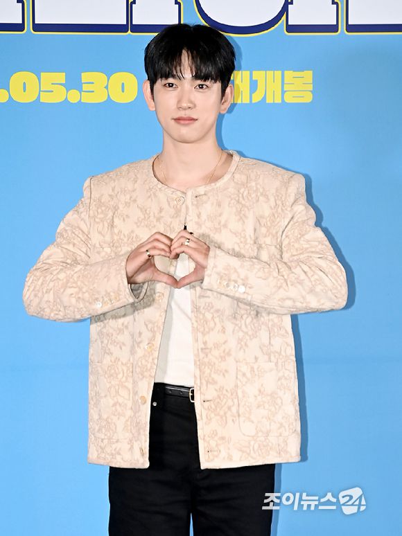 배우 진영이 26일 오후 서울 용산구 CGV용산아이파크몰에서 영화 ‘하이파이브’ 언론시사회에서 포토타임을 갖고 있다. [사진=곽영래 기자]