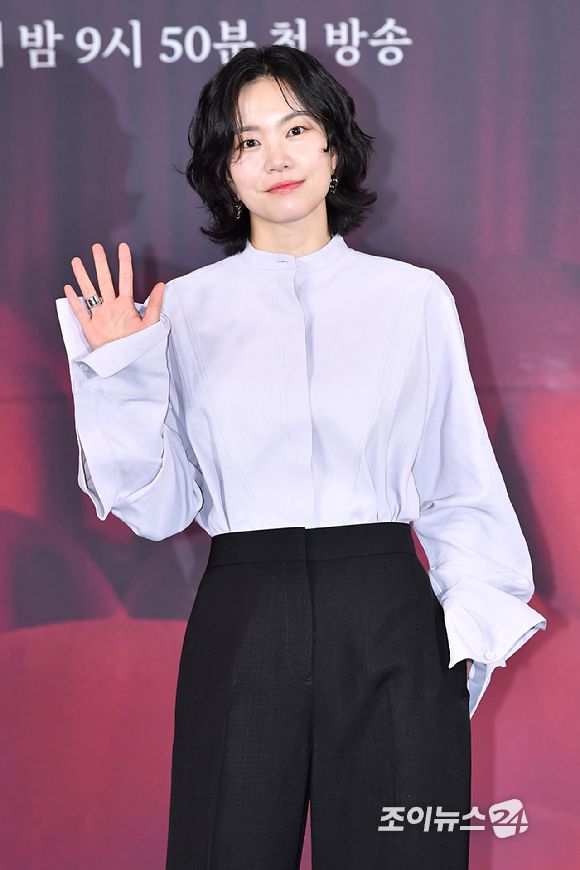 배우 이설이 10일 오후 서울 용산구 CGV 용산아이파크몰점에서 진행된 SBS 새 금토드라마 '우리영화' 제작발표회에 참석해 포즈를 취하고 있다. [사진=문수지 기자]