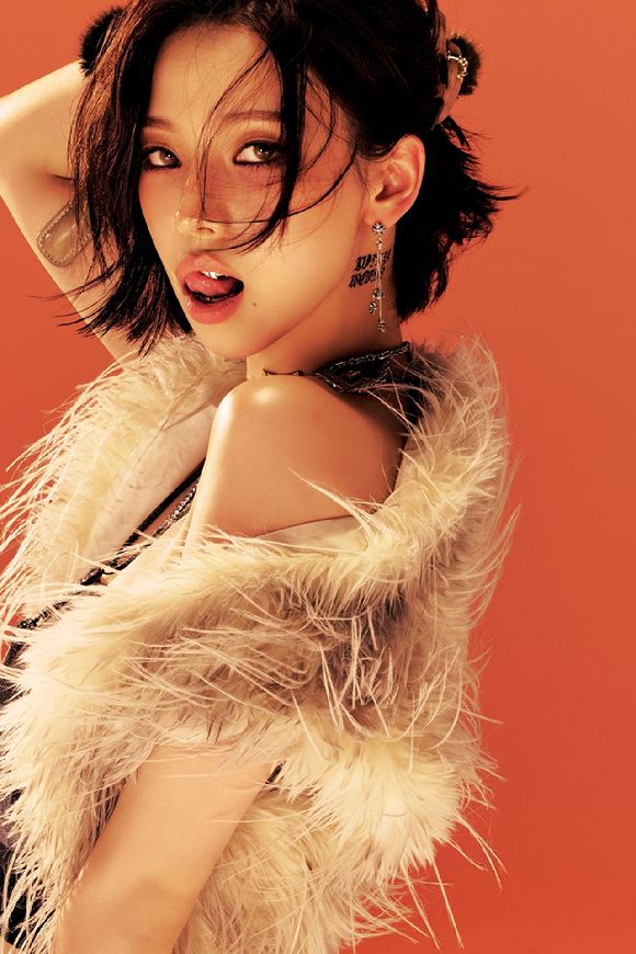 에스파 카리나 지젤 콘셉트 포토 [사진=SM엔터테인먼트]