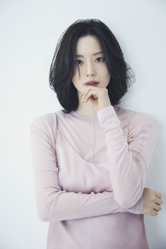 문채원이 '브런치카페'의 스페셜 DJ로 나선다. [사진=블리츠웨이]