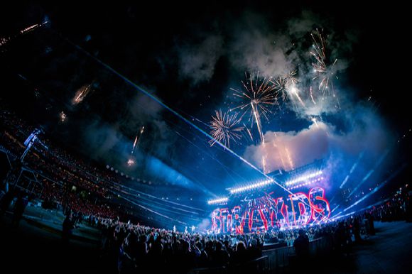 스트레이 키즈가 뉴욕 시티 필드 단독 공연에서 무대를 펼치고 있다. [사진=JYP엔터테인먼트]