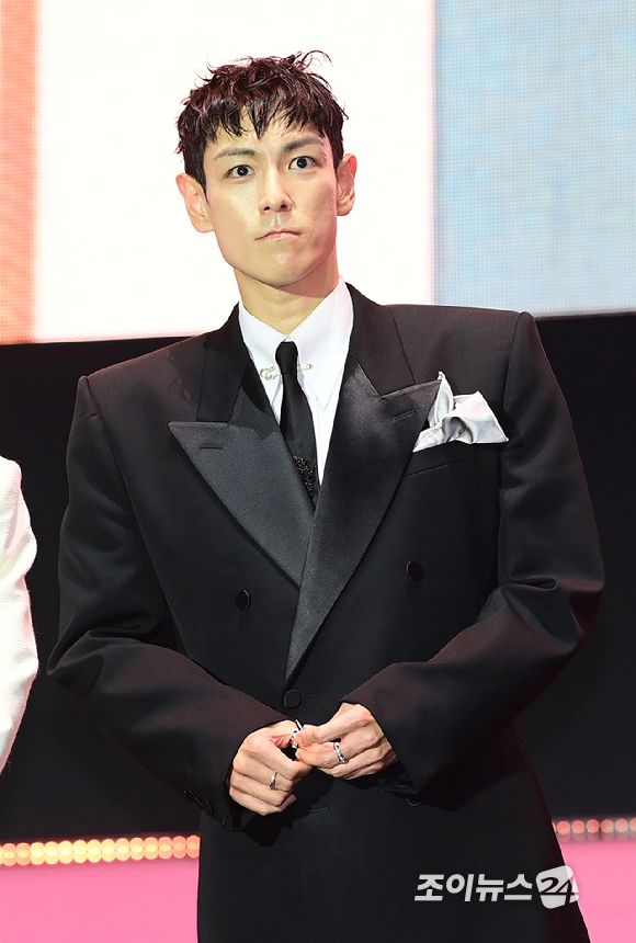 배우 최승현(탑)이 28일 오후 서울시청 앞 서울광장에서 열린 넷플릭스·서울특별시 공동주최 2025 K콘텐츠 서울여행주간 '오징어 게임​' 시즌3 피날레 이벤트에 참석하고 있다. [사진=정소희 기자]