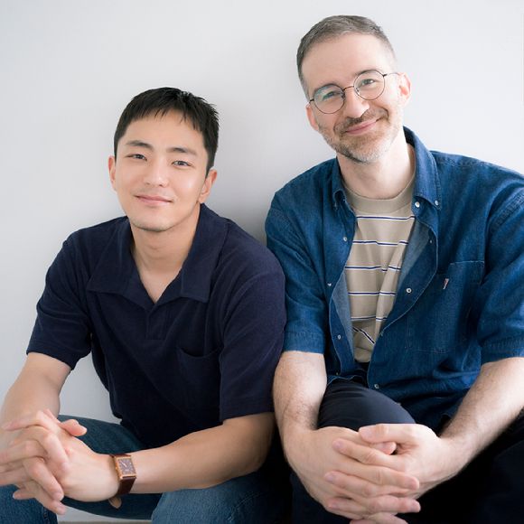 뮤지컬 '어쩌면 해피엔딩' 박천휴 작가와 윌 애런슨 작곡가 [사진=NHN링크]