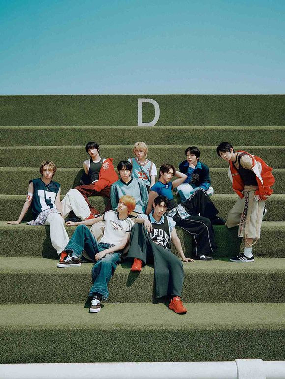 아홉 단체 콘셉트 포토 [사진=F&F엔터테인먼트]