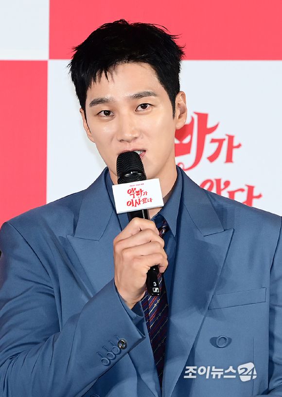 배우 안보현이 9일 오전 서울 CGV 용산아이파크몰에서 열린 영화 '악마가 이사왔다'(감독 이상근) 제작보고회에 참석하고 있다. [사진=정소희 기자]