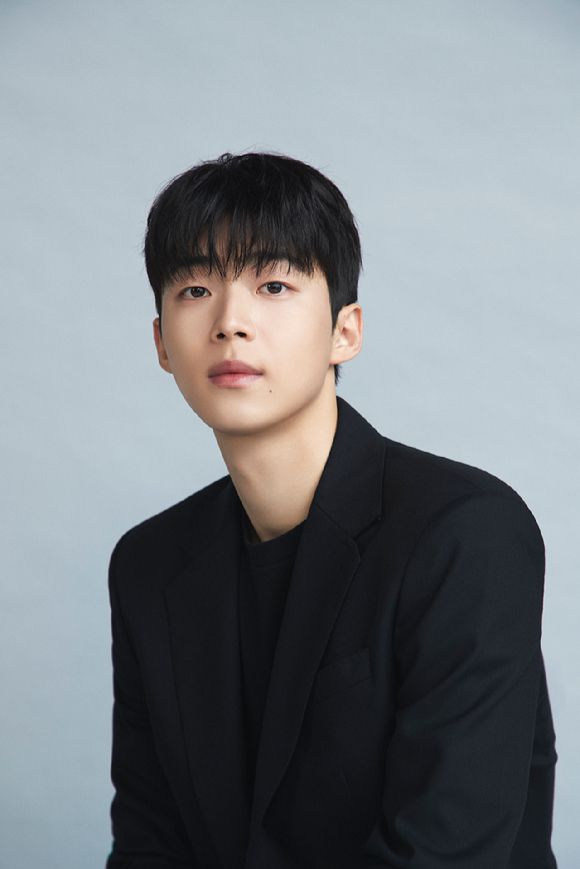배우 김강민이 '에스콰이어'에 출연한다. [사진=미스틱스토리]